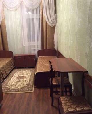 Гостиница Березовая Роща Ялуторовск Стандартный двухместный номер с 2 отдельными кроватями-1