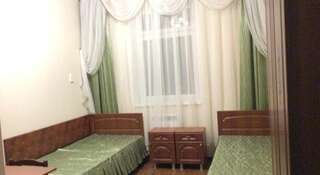 Гостиница Березовая Роща Ялуторовск Улучшенный двухместный номер с 2 отдельными кроватями-1